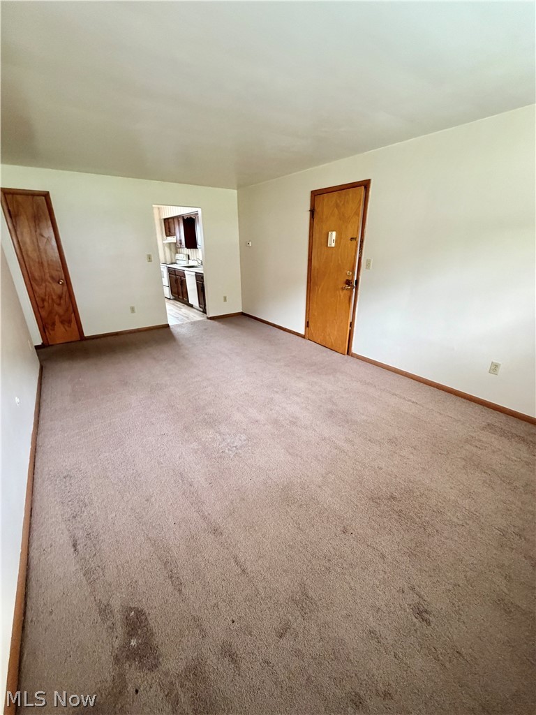 320 E Chestnut St unit 2 – photo 3