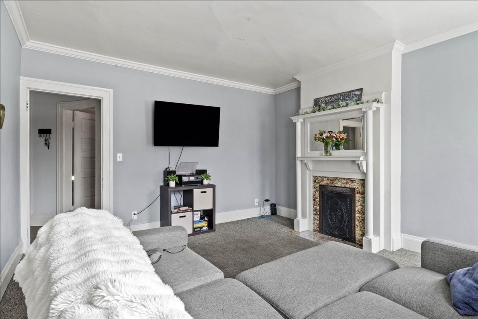 231 1/2 N Main St unit 1 – photo 3