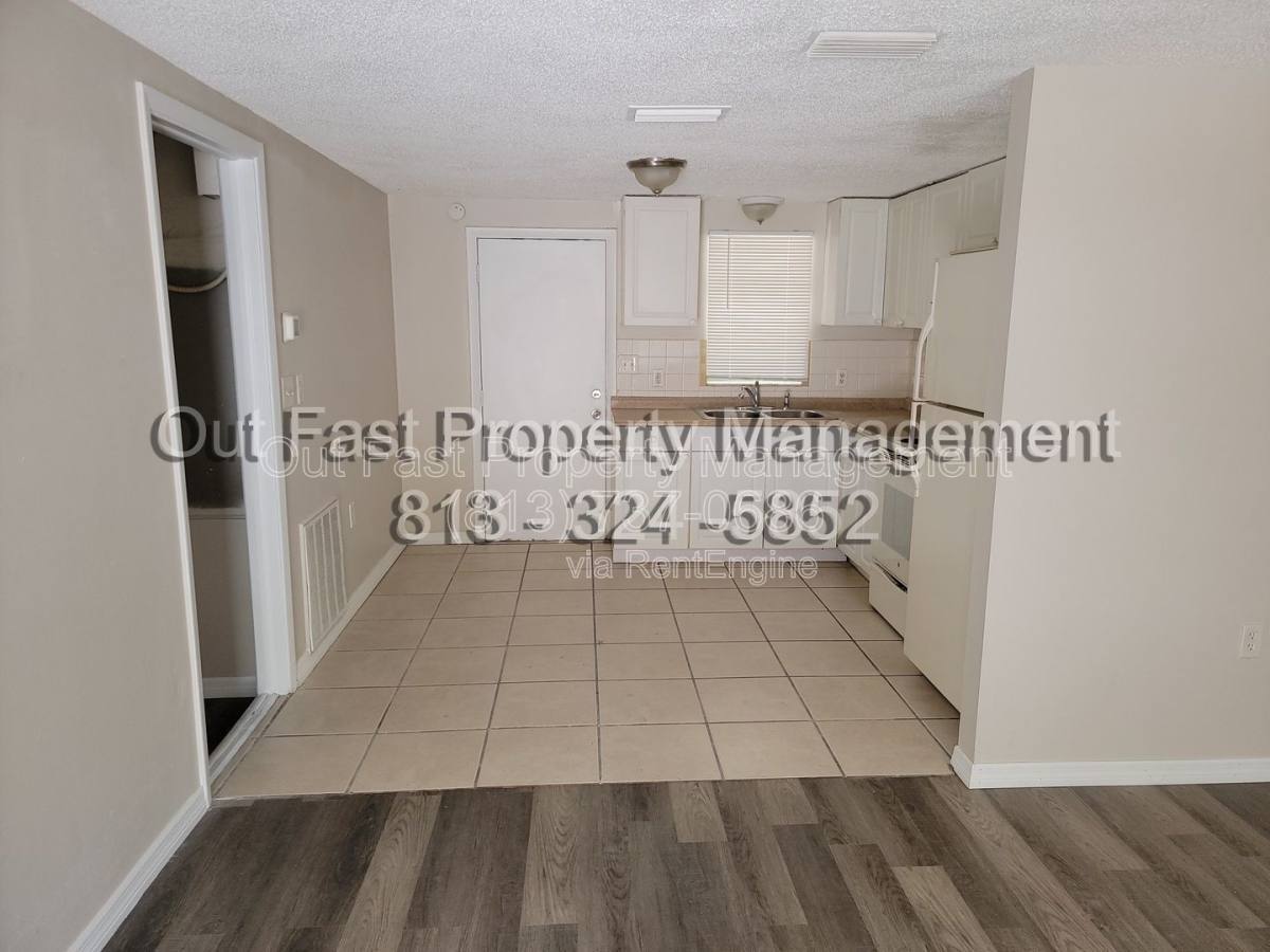 8400 Sunnydale Dr – photo 5