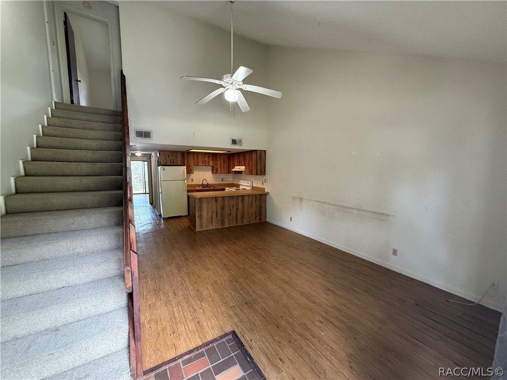 2318 Colby St – photo 3