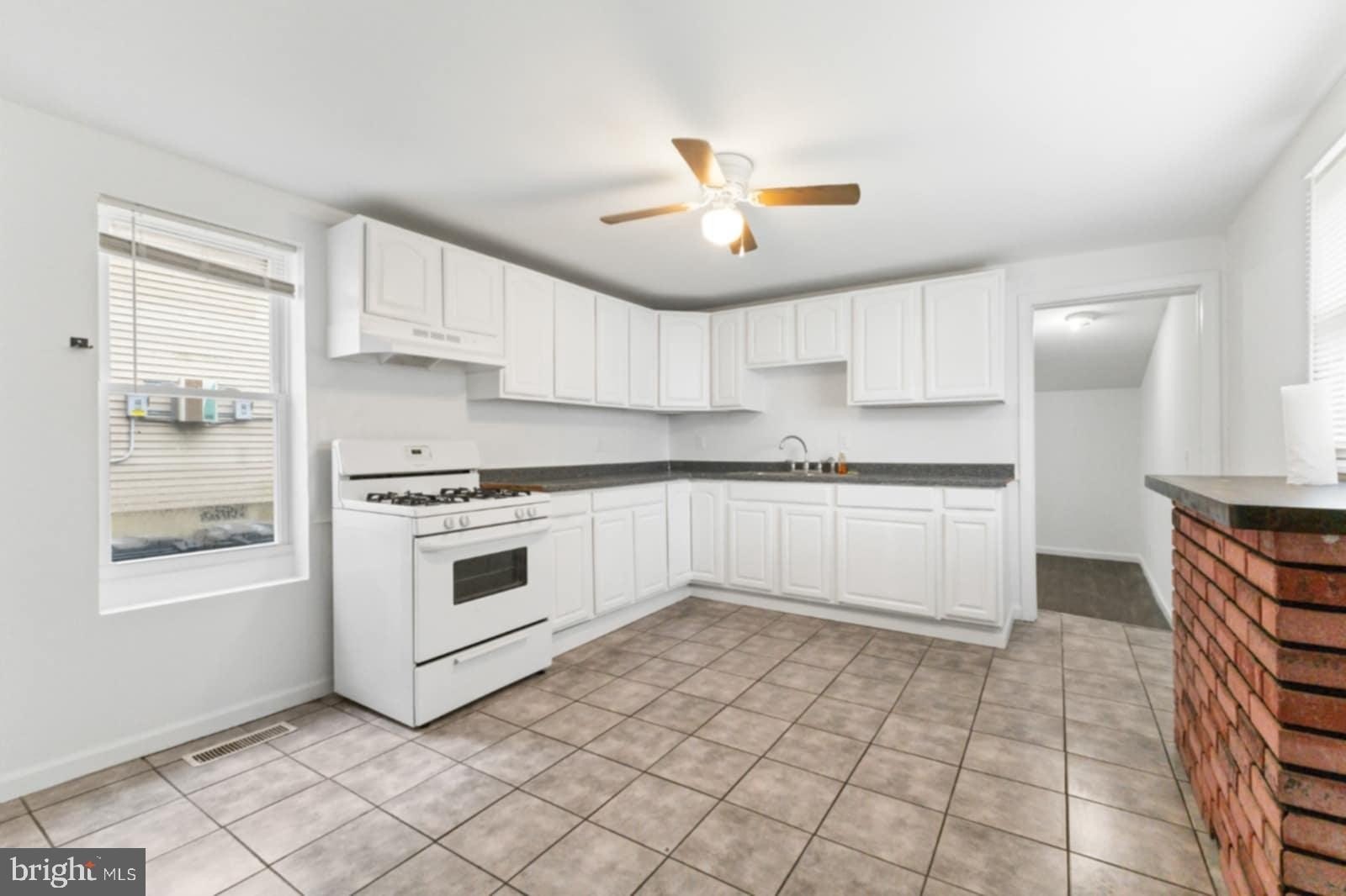 211 Broad St – photo 5