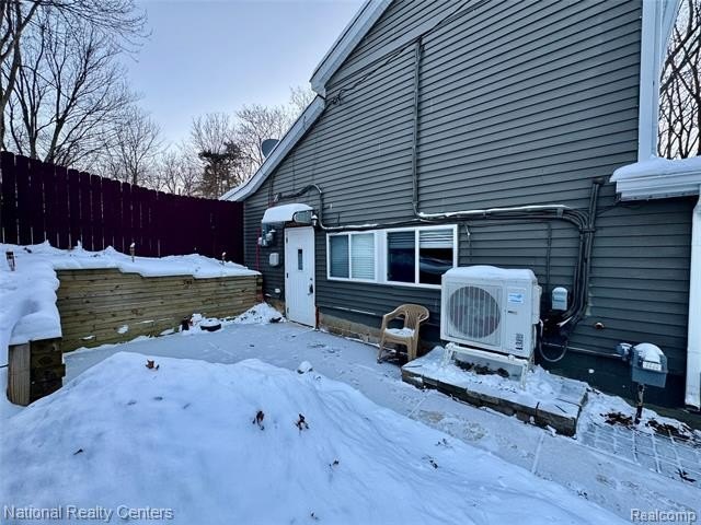 6219 Waterfront Dr – photo 1