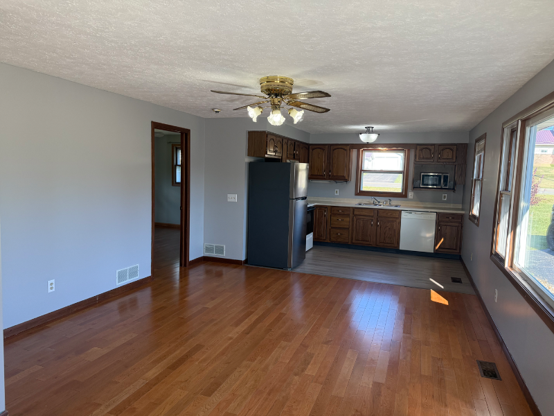 2315 Manchester Ave SW unit 1/2 – photo 2