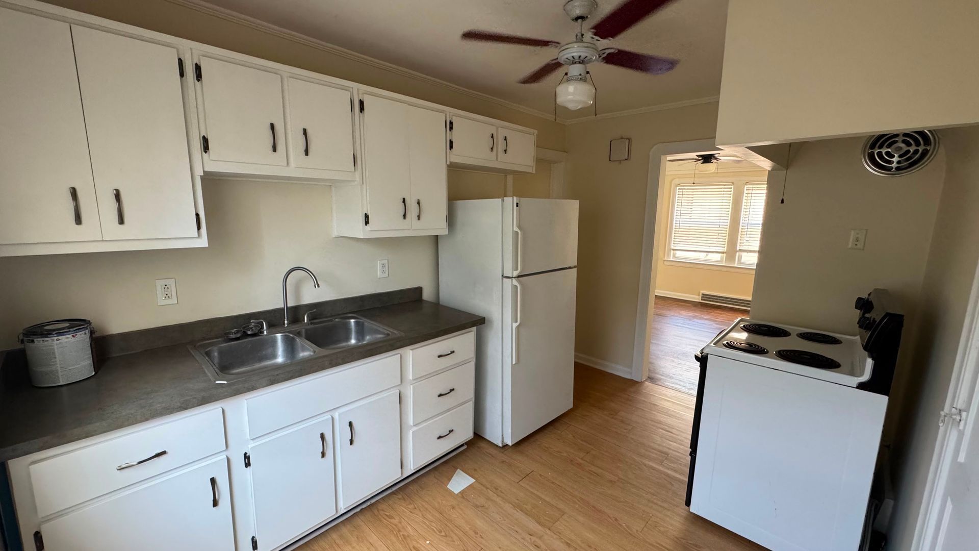 15538 Munn Rd unit Down unit – photo 2