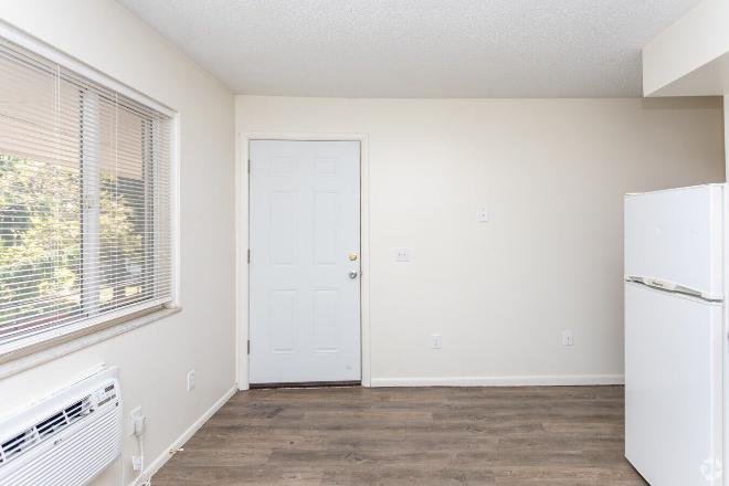 214 E Napoleon Rd – photo 4