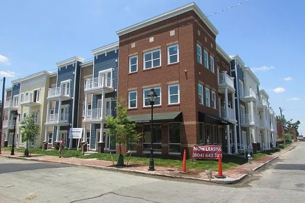 1 West Jackson Street – photo 2