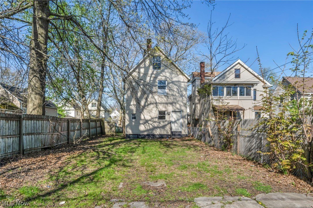 2049 W 85th St #UP – photo 3