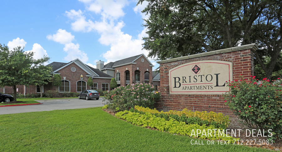 1309 Grand Plaza Dr – photo 1