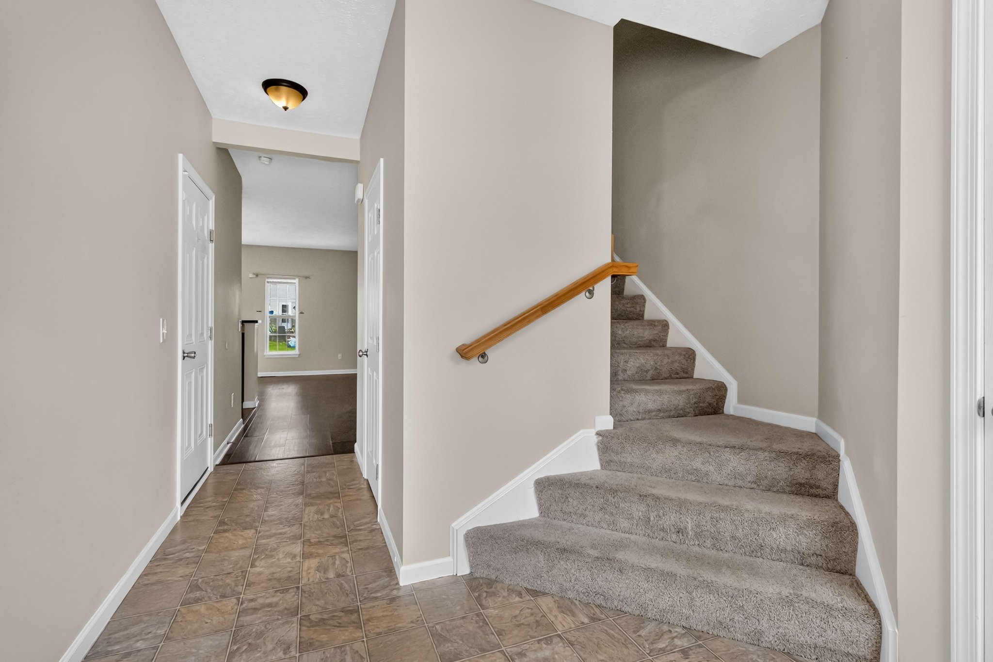 102 Yellowstone Ct – photo 3