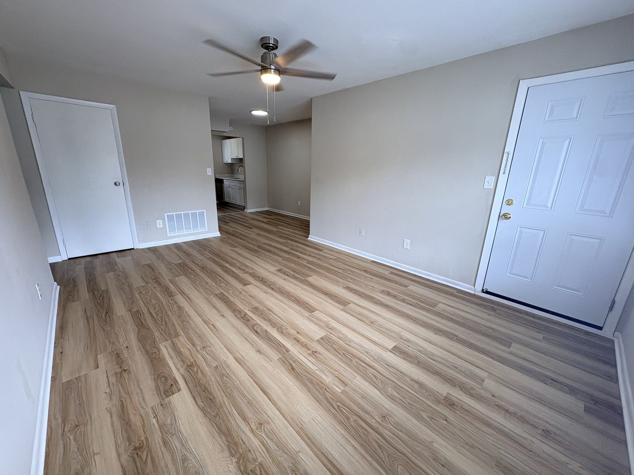 200 Kilby Shores Dr unit C4 – photo 2