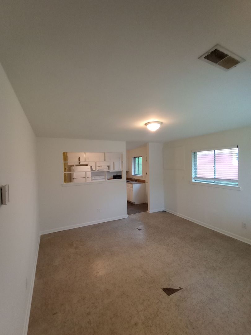 936 Fortwood St unit 1 – photo 5