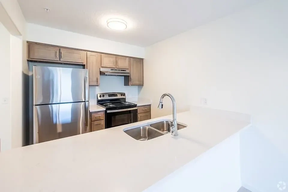 Gateway Apartments – photo 2