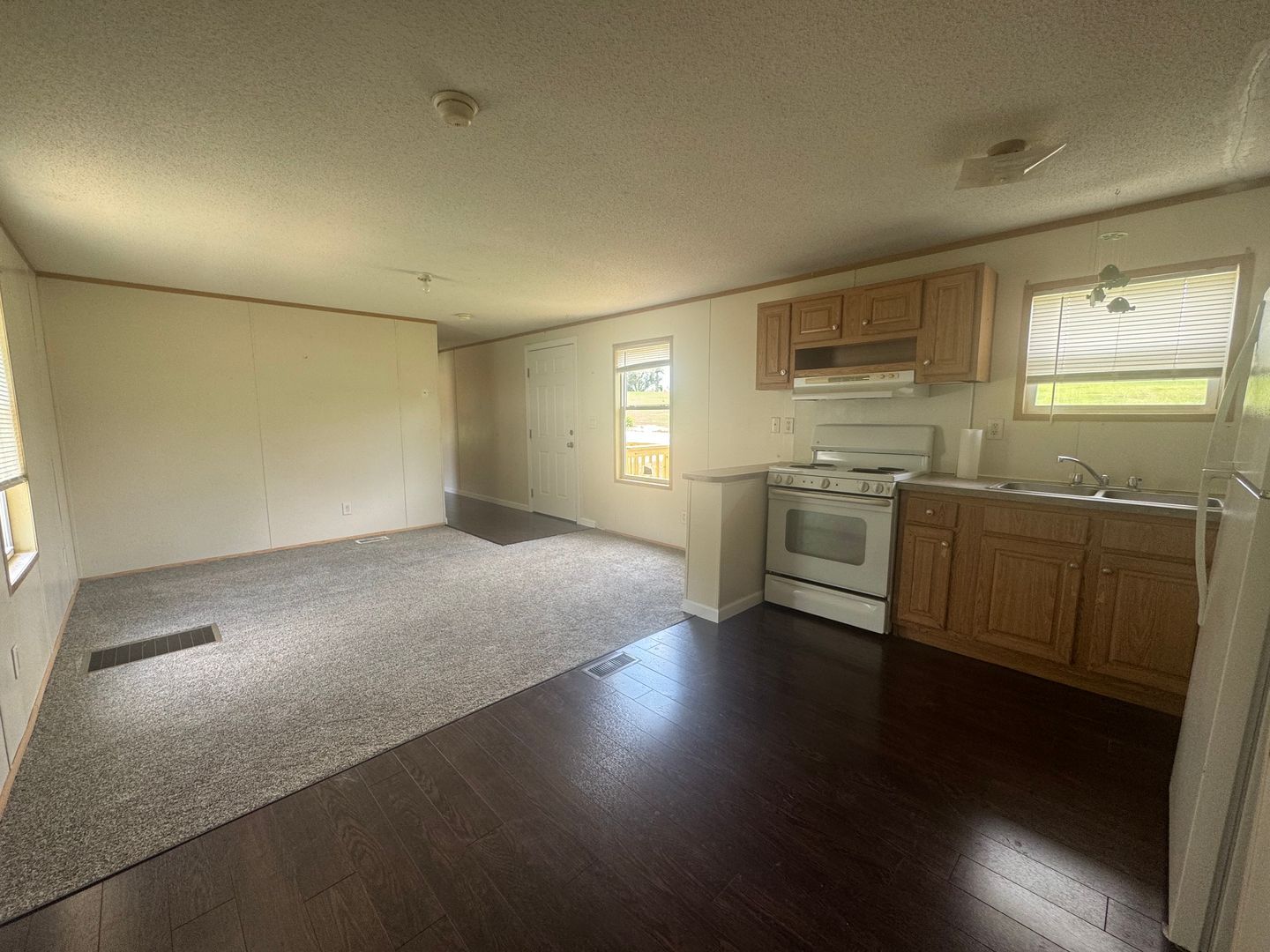 5148 Hudson Dr unit 5148 – photo 2