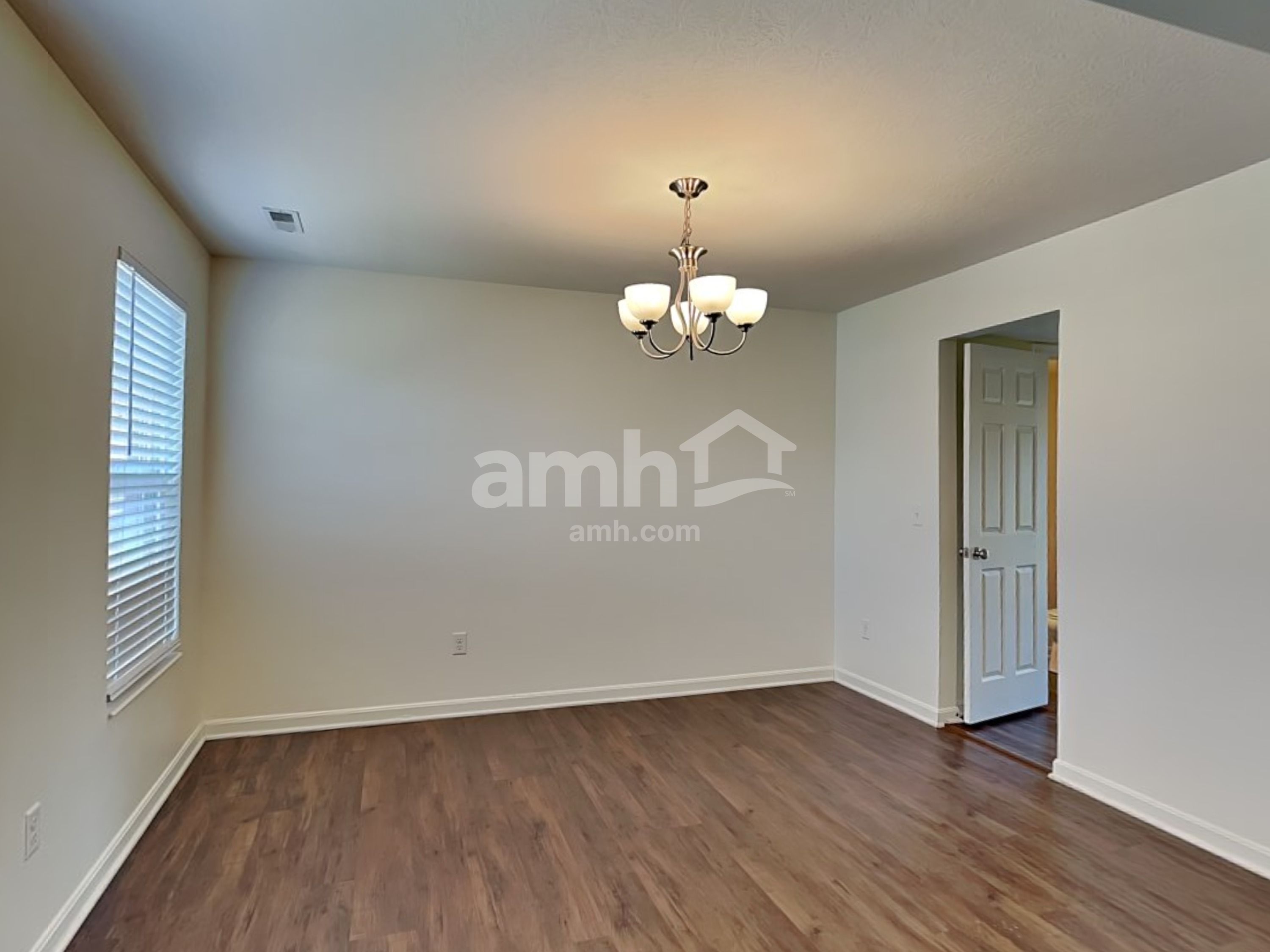 6718 Waverly Park – photo 4