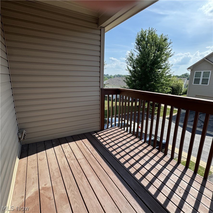 393 Caleb Dr – photo 2