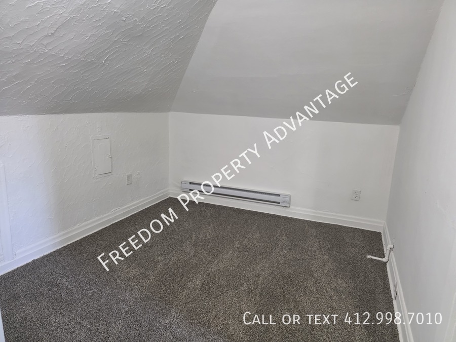 726 E 9th Ave – photo 3