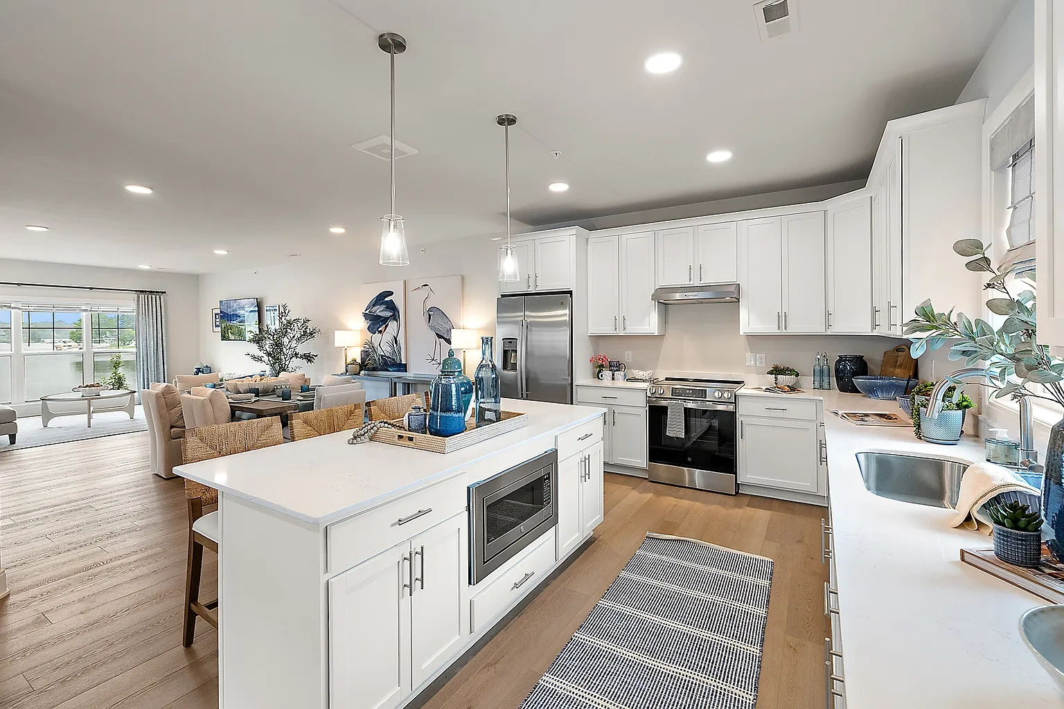 Mystic Cove - Luxury Lakefront Living – photo 4