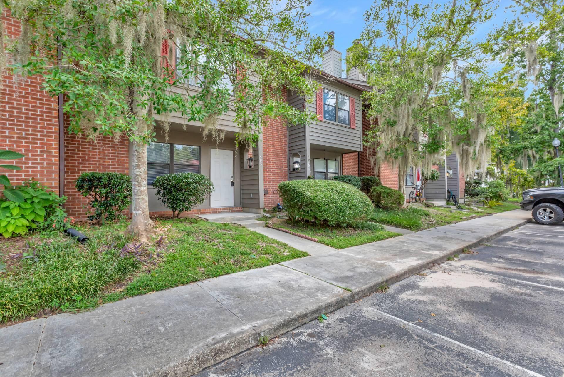 593 Travelers Blvd – photo 3
