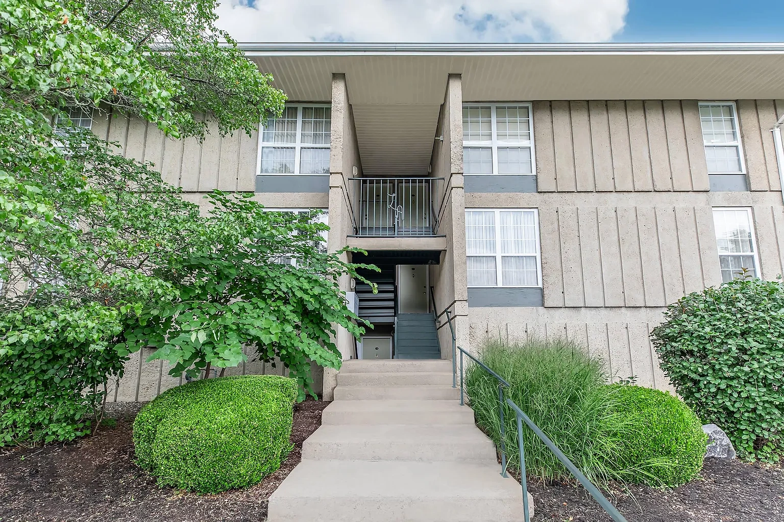 Lansing West Apartments – photo 4