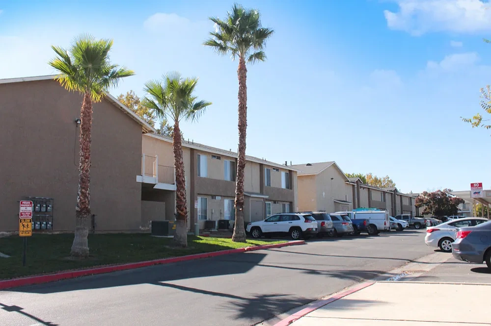 Hesperia Regency Apartments – photo 3