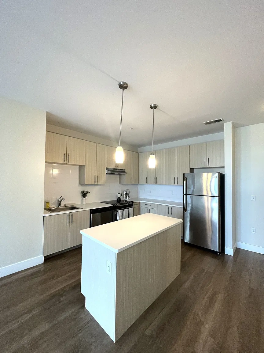 Bedford Hall Apartments – photo 2