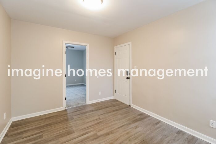 5545 Vogel Rd – photo 4