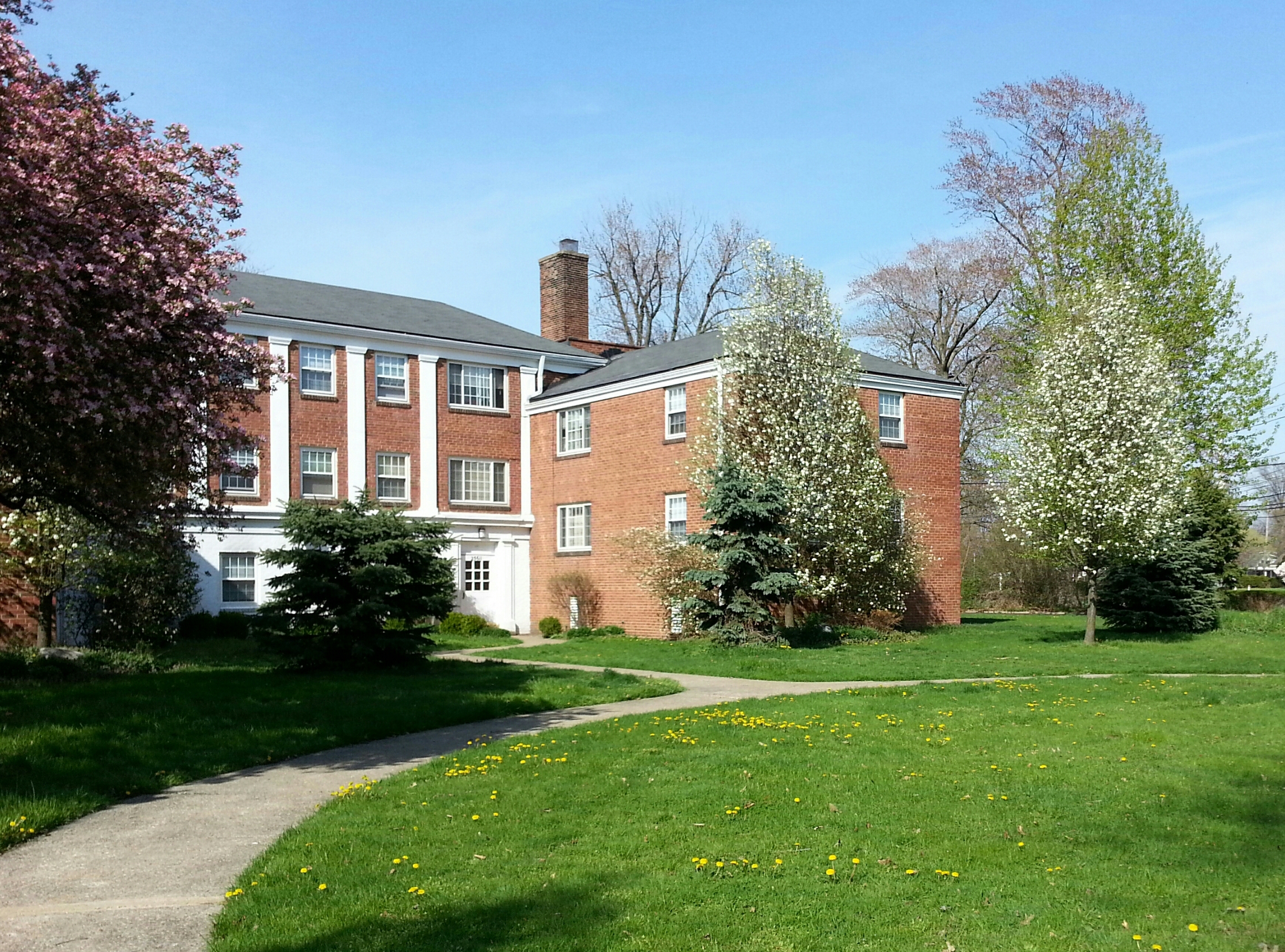25301 Lakeshore Blvd unit # C1 – photo 1