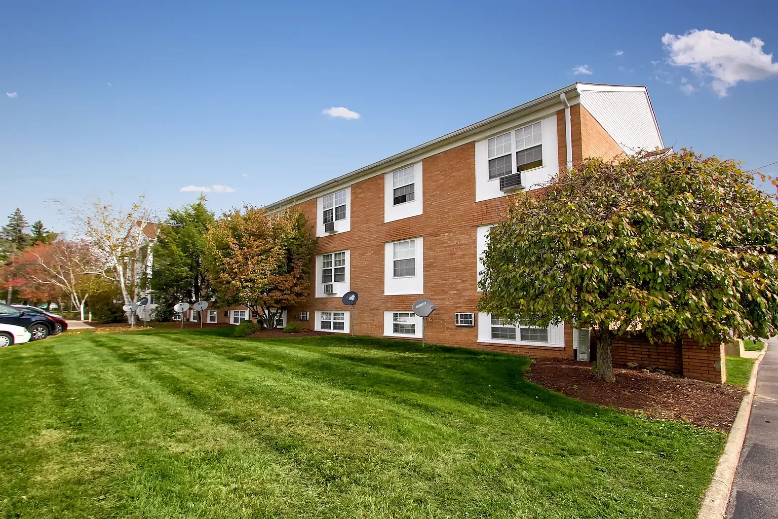 Boulevard Club Apartments – photo 5