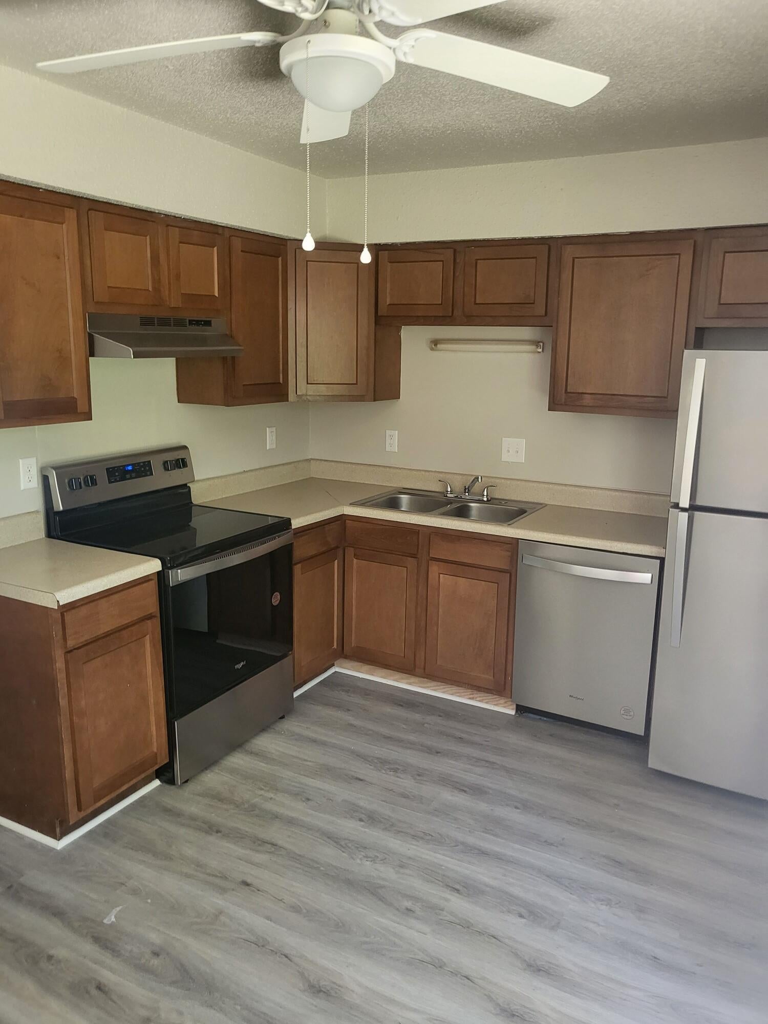 126 Langley Dr unit Apt B – photo 5