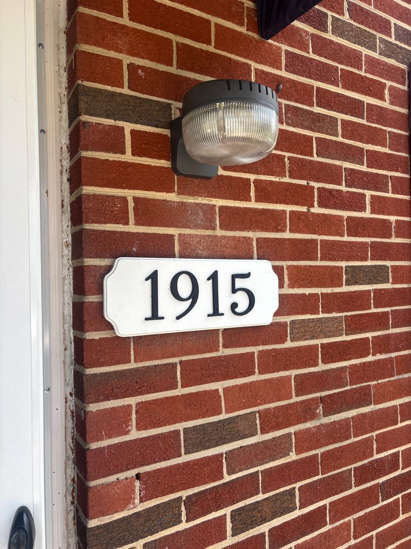 1915 Wallace Ave NE – photo 3