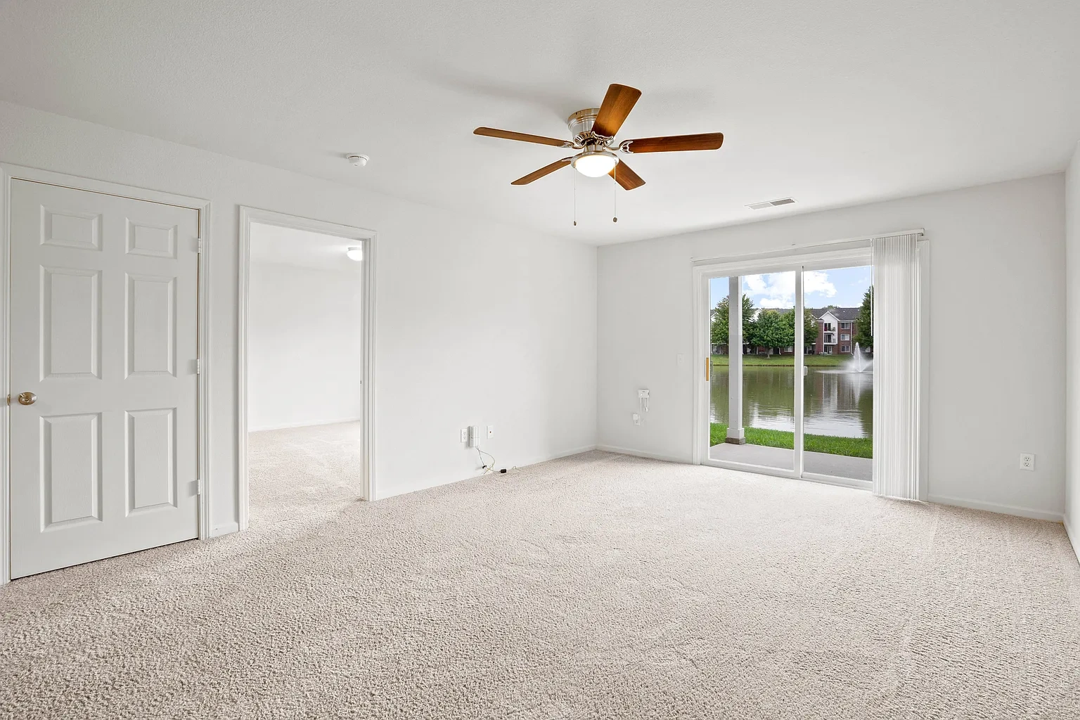 Towne Lakes Apartments – photo 4