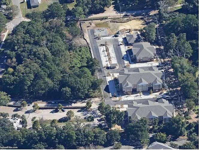 Sea Pointe Apartments – photo 1