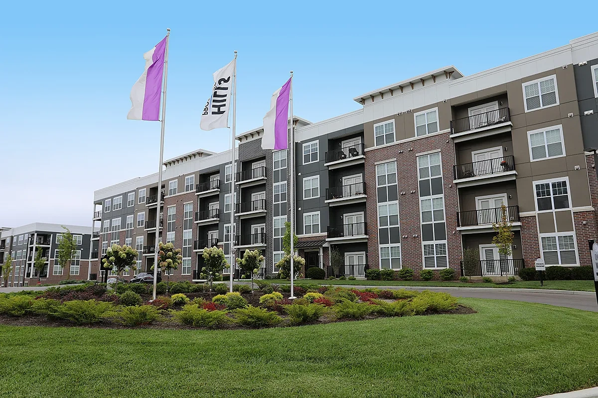 Allure Apartments – photo 2