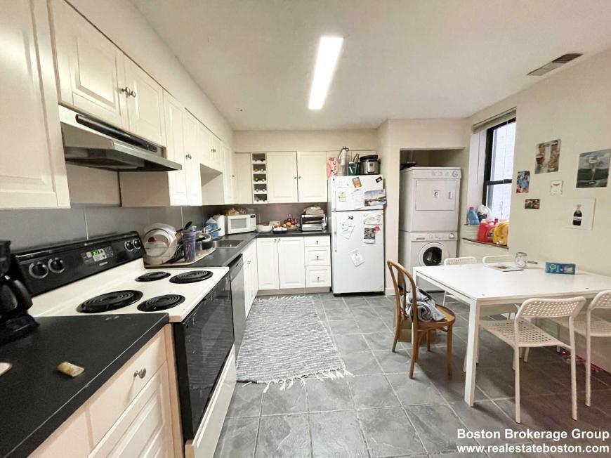 83 Gainsborough St – photo 2