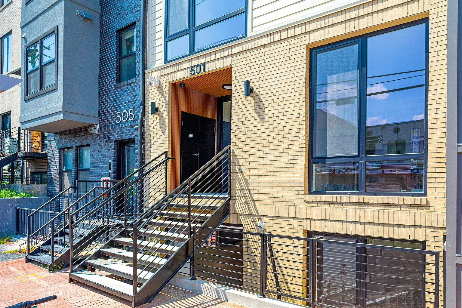 501 Kennedy Apartments – photo 1