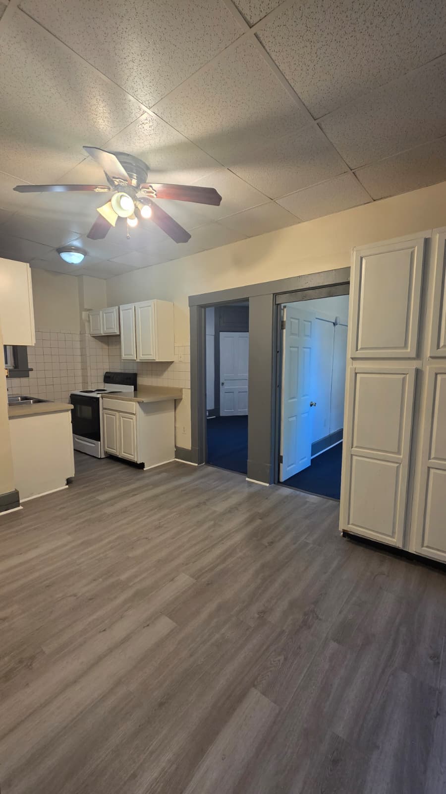 617 Glenwood Ave unit B – photo 1