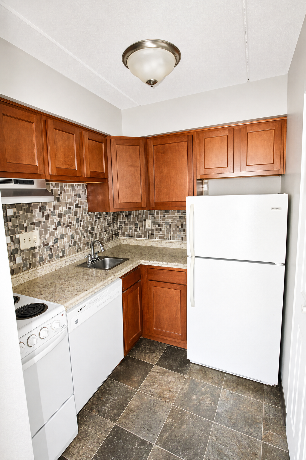 507 Edmond St unit 8 – photo 3