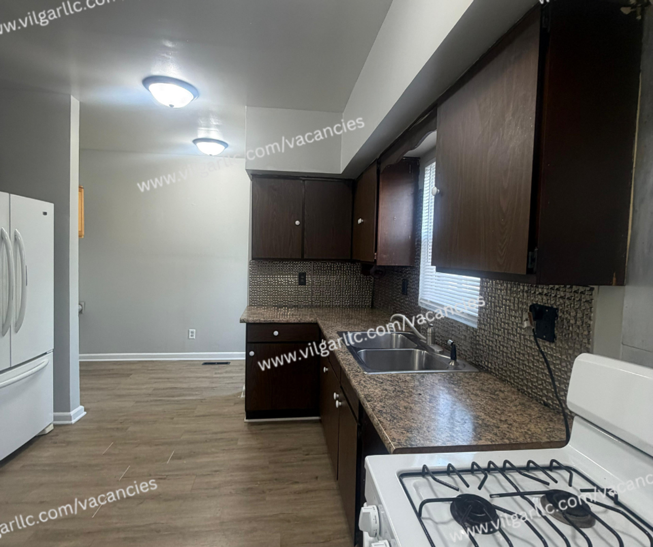 4727 Sheffield Ave – photo 5