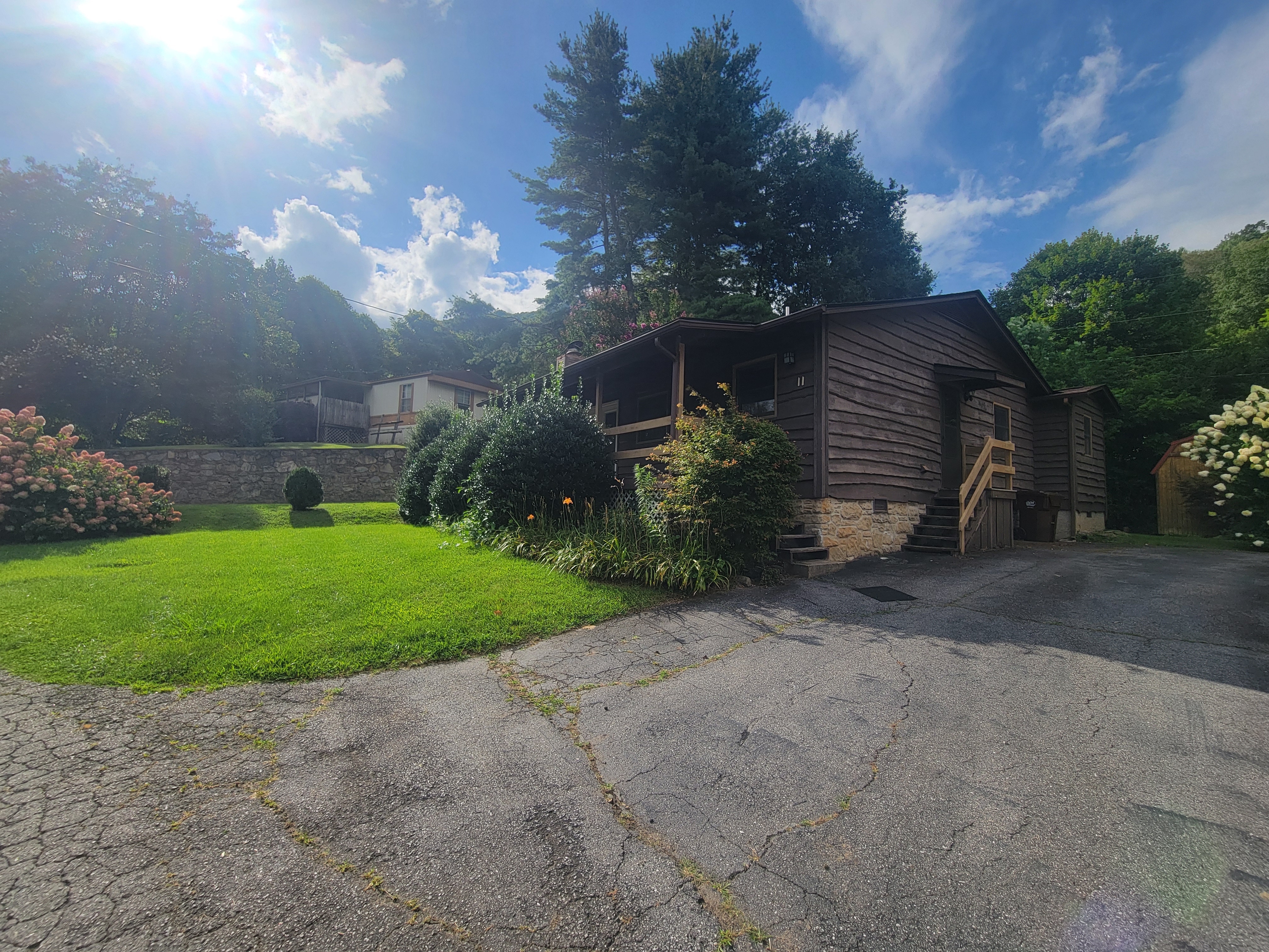 11 Crystalwood Ln – photo 1