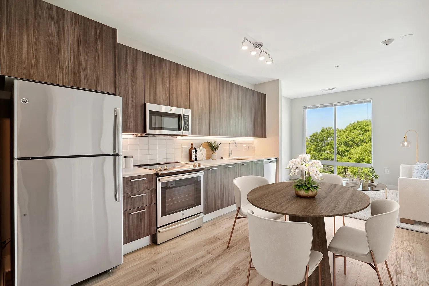 Modern on M – photo 5
