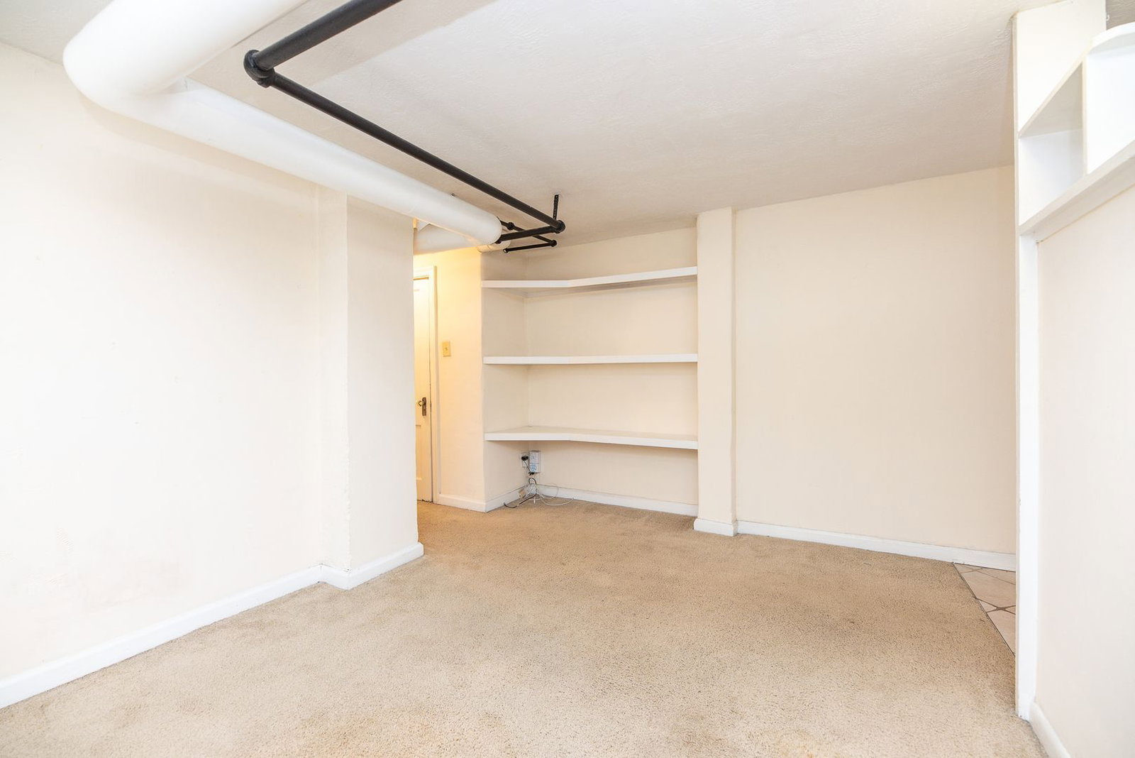 2802 Digby Ave unit 9 – photo 4