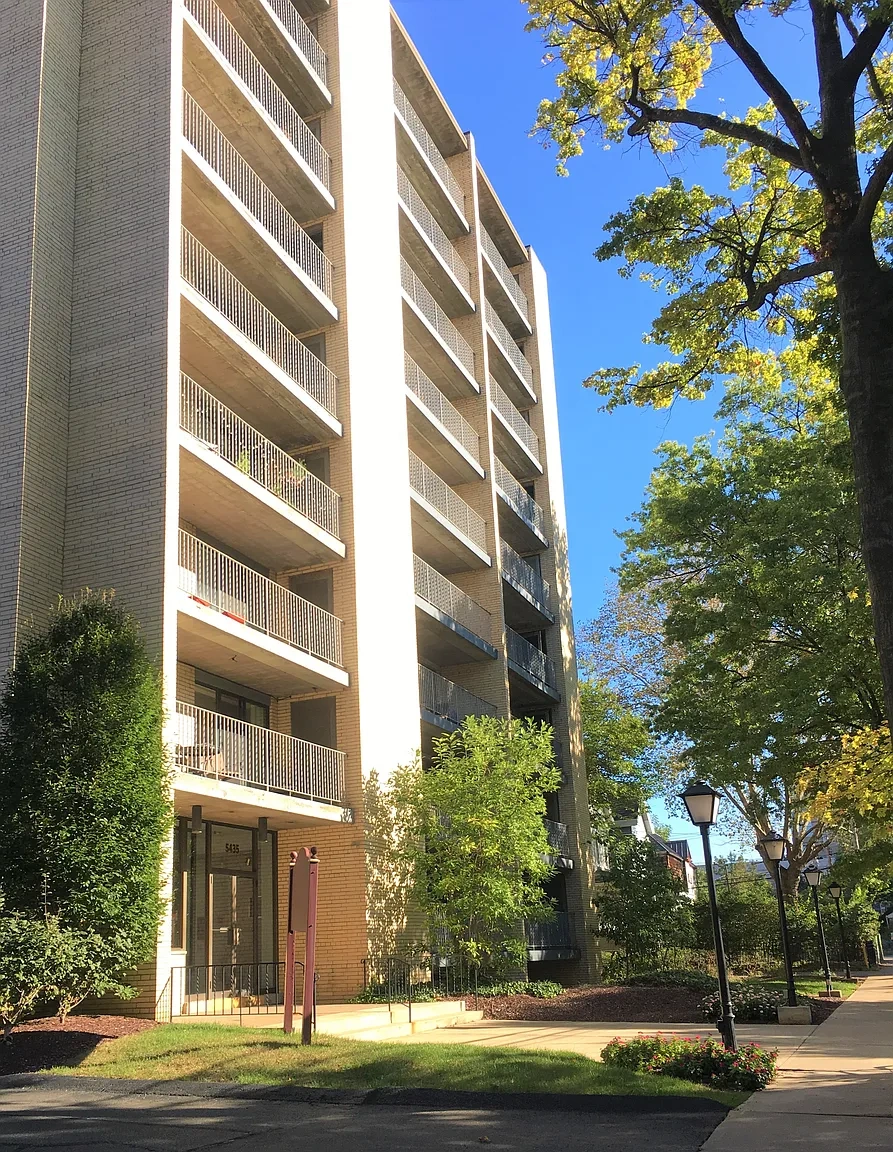 Claybourne Apartments – photo 2