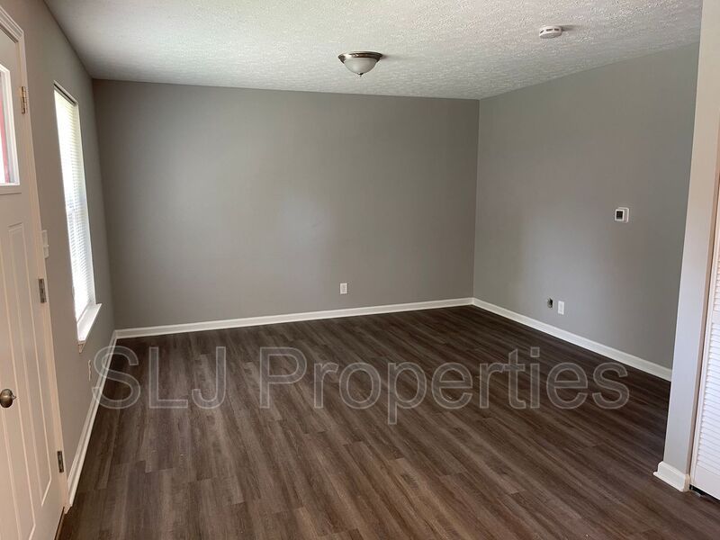 630 E Chestnut St unit 2 – photo 3