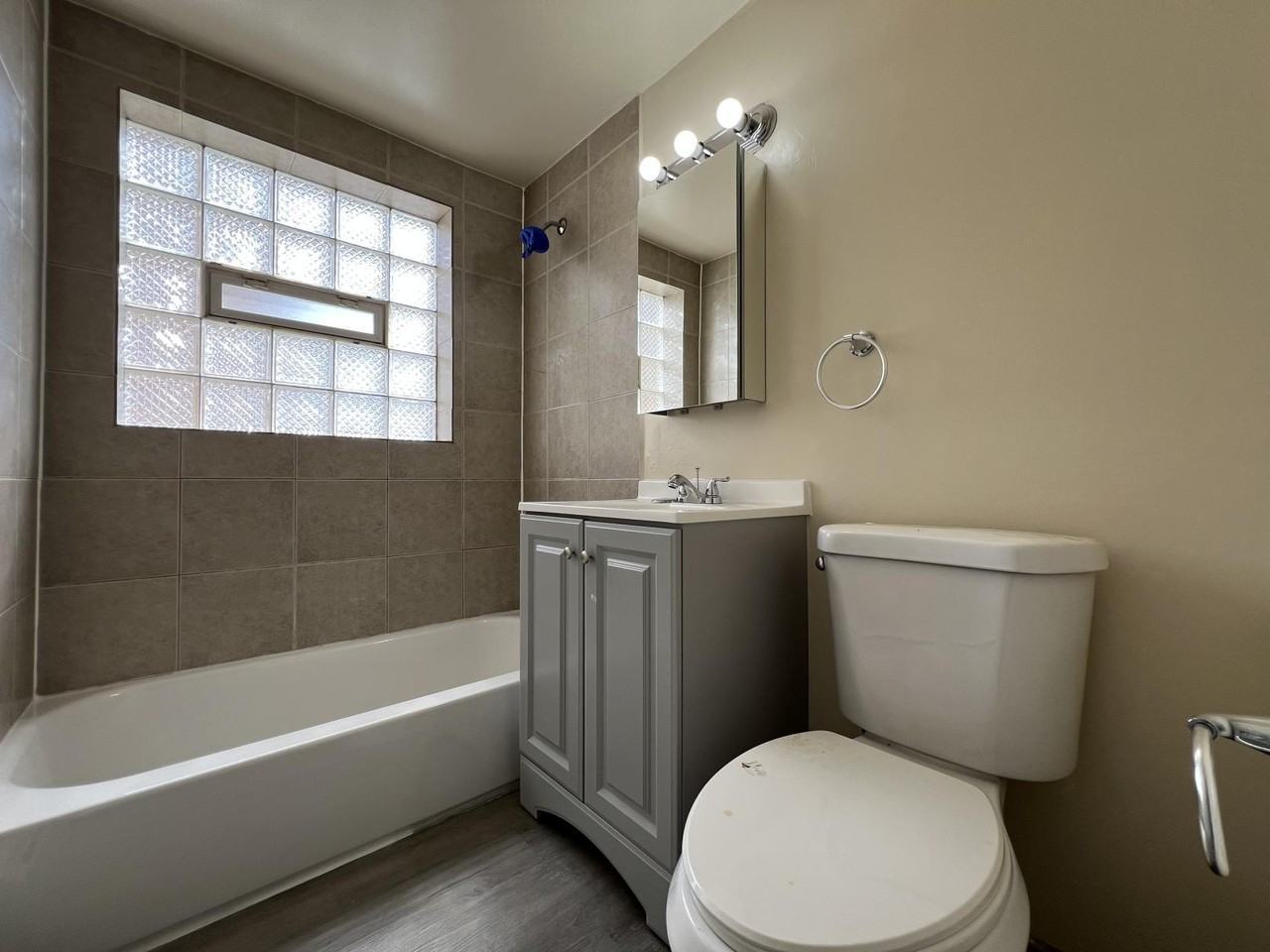 1300 S 51st Ct unit 201 – photo 4