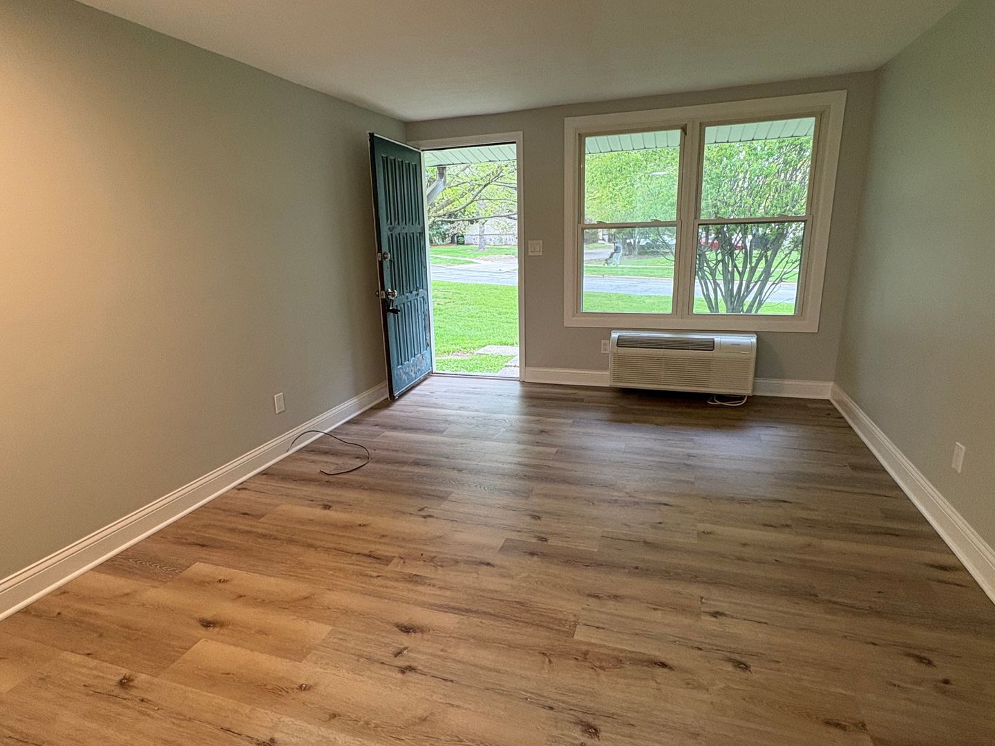 956 Silver Meadows Blvd unit 956 Silver Meadows Blvd Kent OH 44240 – photo 2