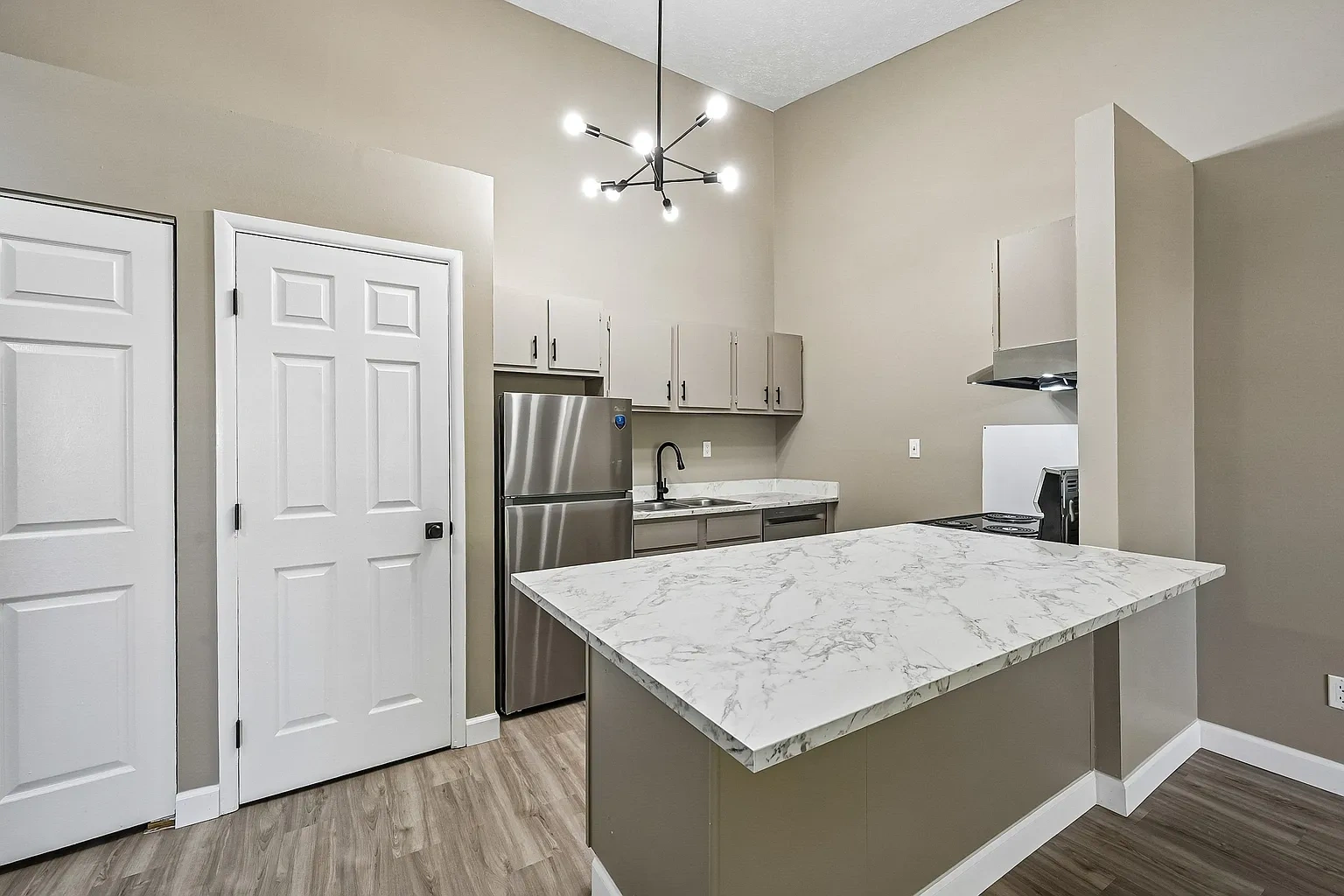 Abbington Village Apartments – photo 1