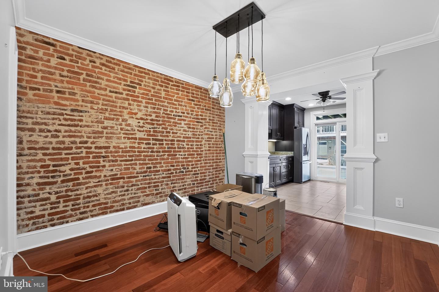 528 S Curley St – photo 4