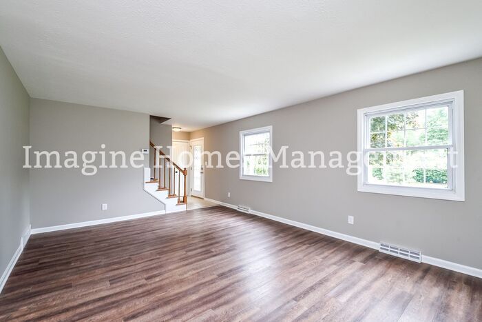 2351 Columbia Rd – photo 3