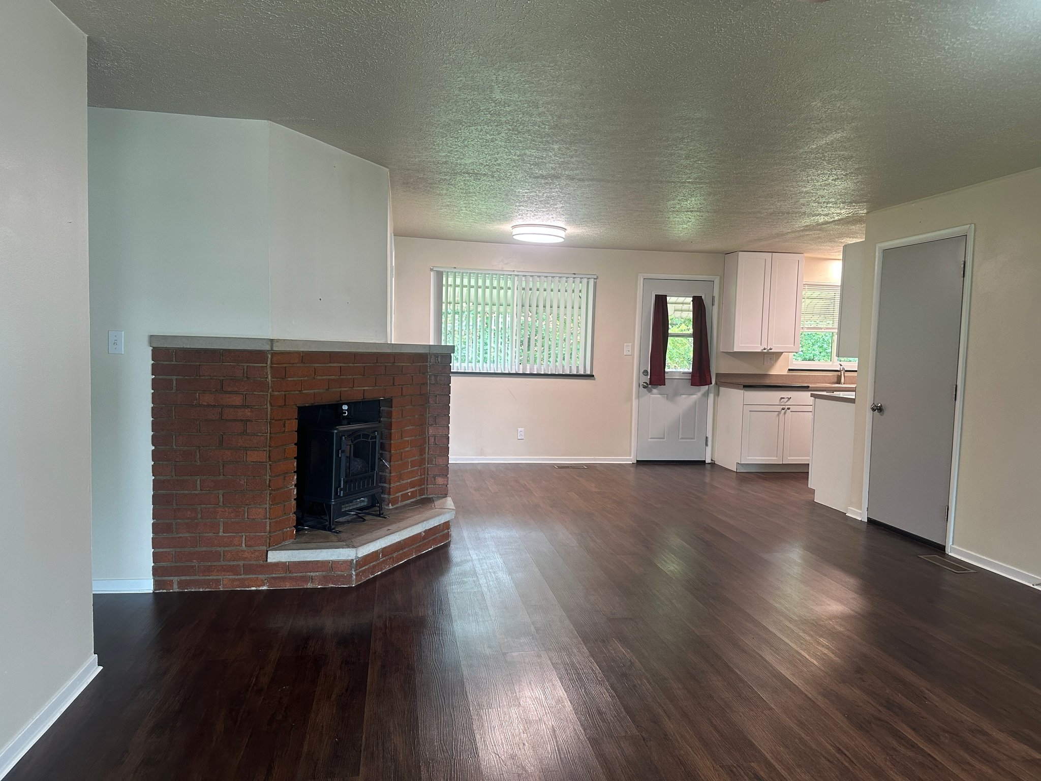 4055 Royal Oak Dr – photo 3