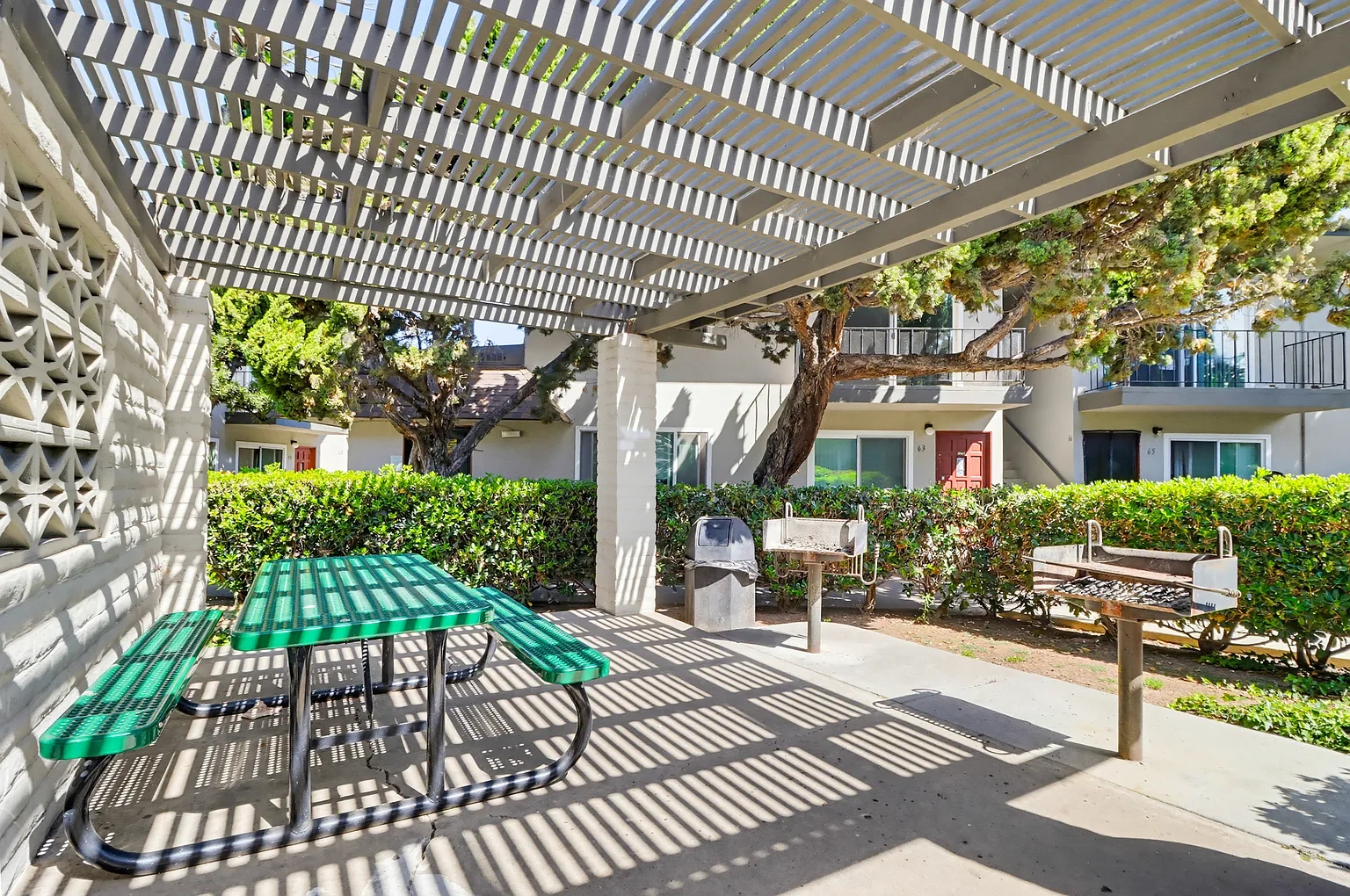 Camelot Apartments – photo 5